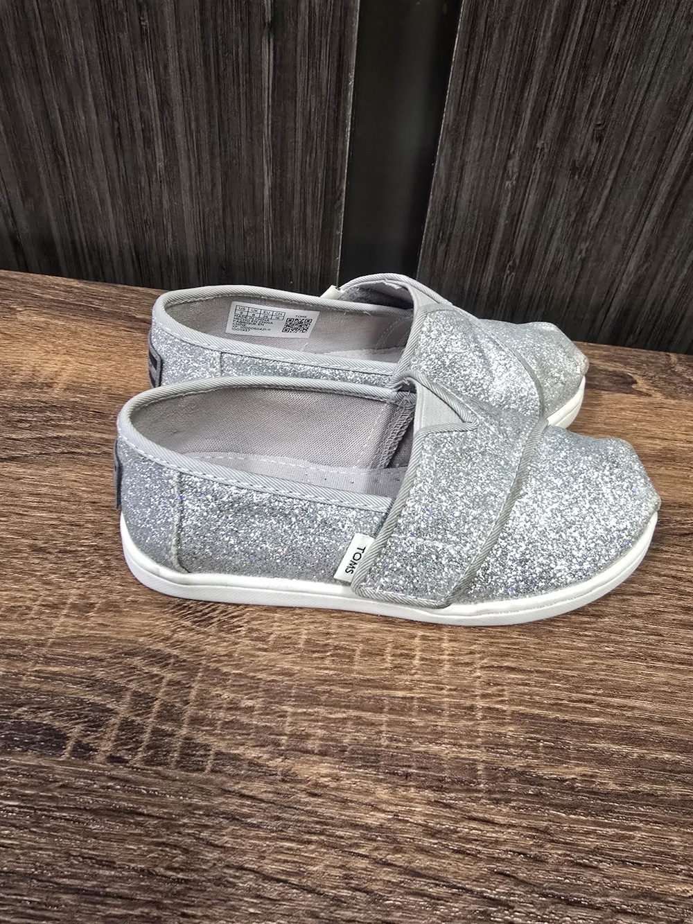 TOMS Little Girls Size 9 Silver Glitter Crossover Strap Slip On Shoes